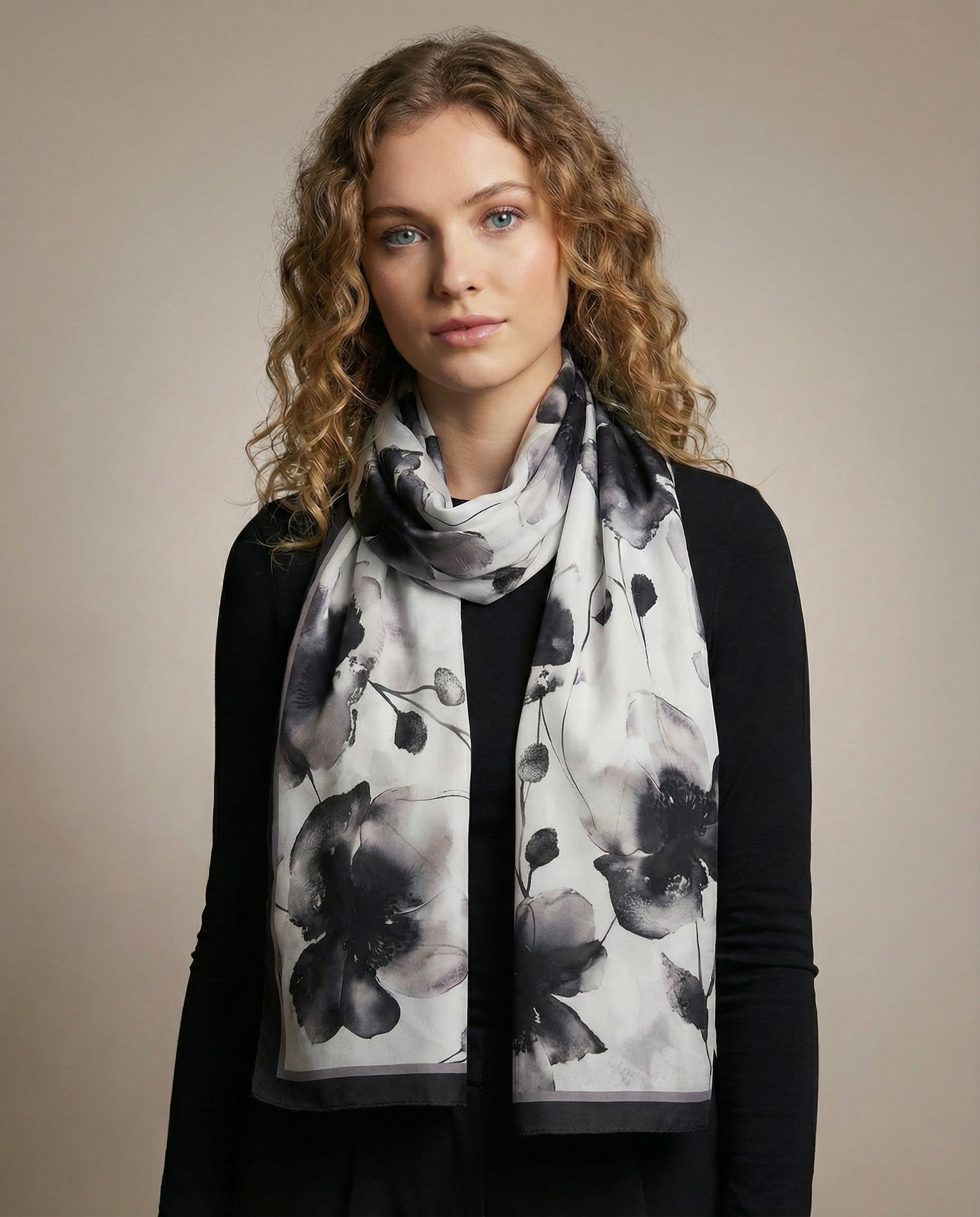 SAHRA SCHAL - SCHWARZ